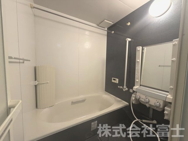 唐津市鏡の一戸建ての浴室