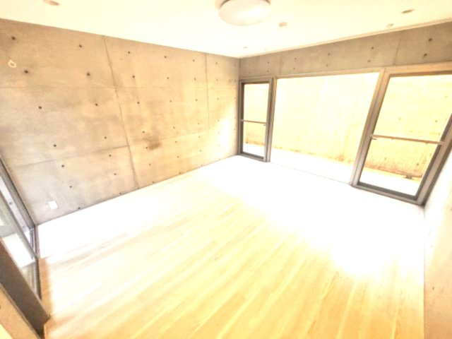 岡本Rd12の寝室