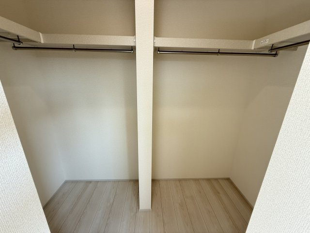 第７渋川市半田　新築戸建　2号棟（平屋）の収納|2階洋室1収納ウオークインクローゼットです。２ヶ所付きです！