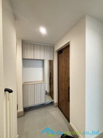 大磯町国府本郷第2期　新築戸建　全1棟1号棟の玄関