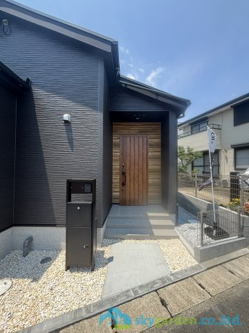 大磯町国府本郷第2期　新築戸建　全1棟1号棟の玄関