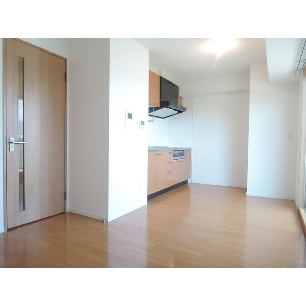 シー・クリサンス神戸の居間・リビング