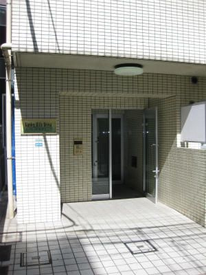 ガーデンヒルズ平和のエントランス