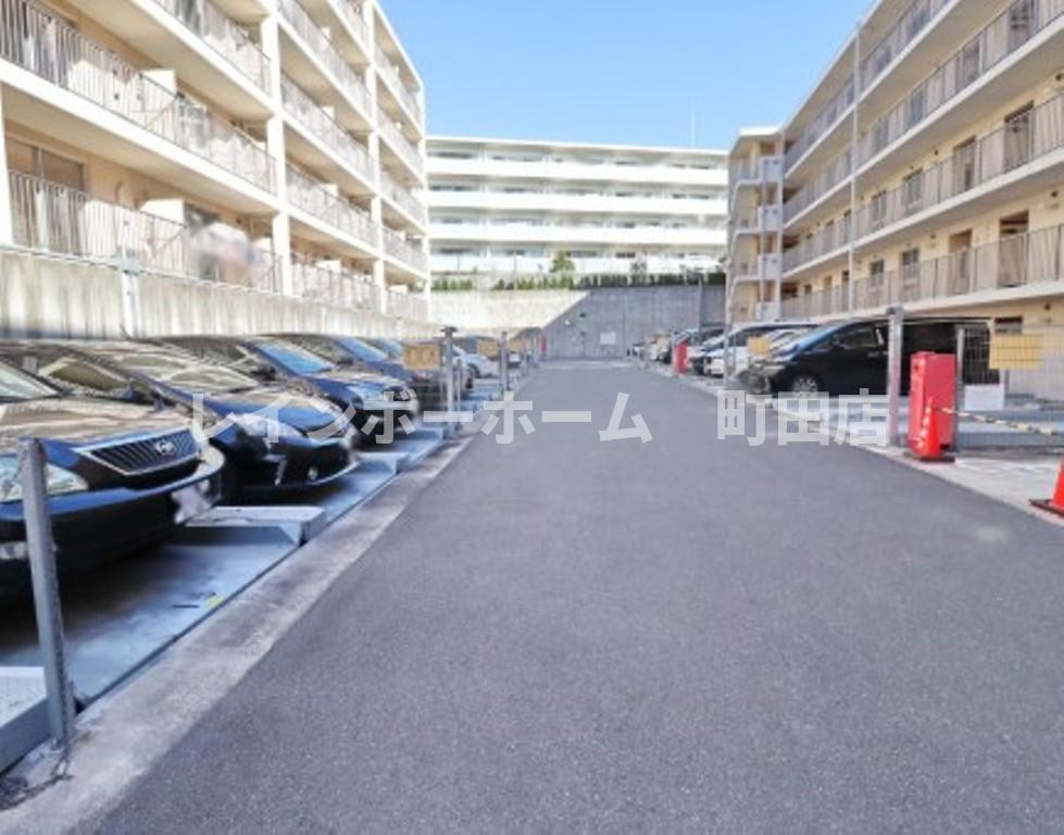 S-FORT横浜青葉台※初期費用分割後払いサービス利用可能物件の駐車場