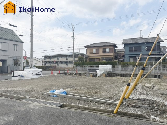 神戸市西区伊川谷町潤和25-1期　全2棟1号棟　新築戸建の駐車場|●年中無休：見学時間9:00～20:00・当日予約可●駐車場は2台になります。普通車2台可能です。