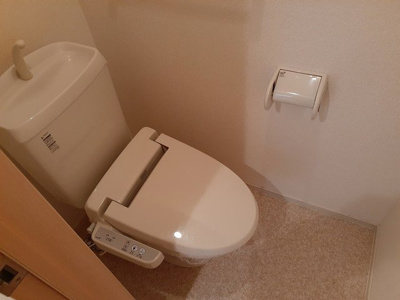 【トイレ】 | アンソレイエ飾磨　Ⅱ番館 | 落ち着いたトイレです