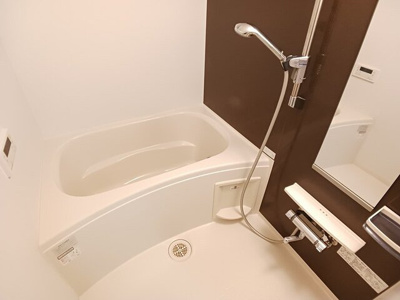 【浴室】 | コオリナ | コンパクトで使いやすいお風呂です