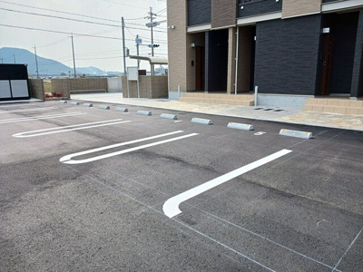 【駐車場】 | ロジュマンⅢ | カースペースがあります