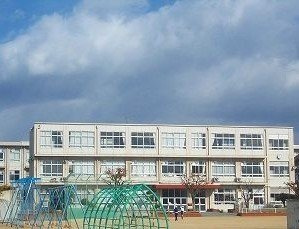 【周辺】 | メゾン・ド・カルム | 津田小学校まで500m