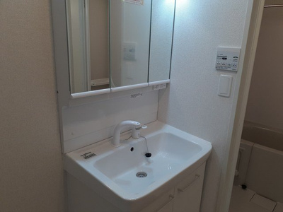 【洗面所】 | クオーレⅡ | スペースが確保できる洗面所です