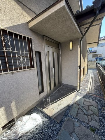 高崎市東町266-4の玄関