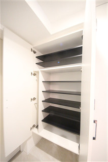 【収納】 | セレニテ難波ミラク壱番館