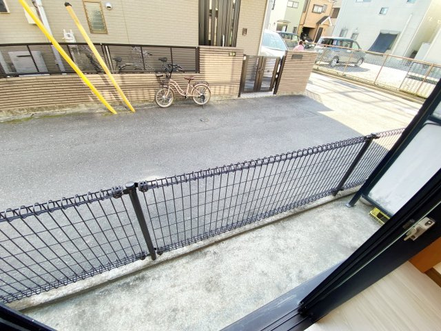 秋葉ハイツのバルコニー|別号室の参考写真です。