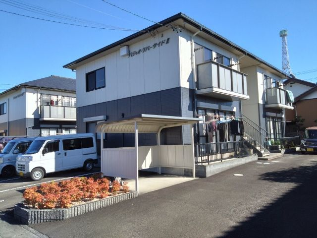 パティオリバーサイドⅡの外観