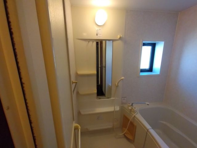 パティオリバーサイドⅡの浴室