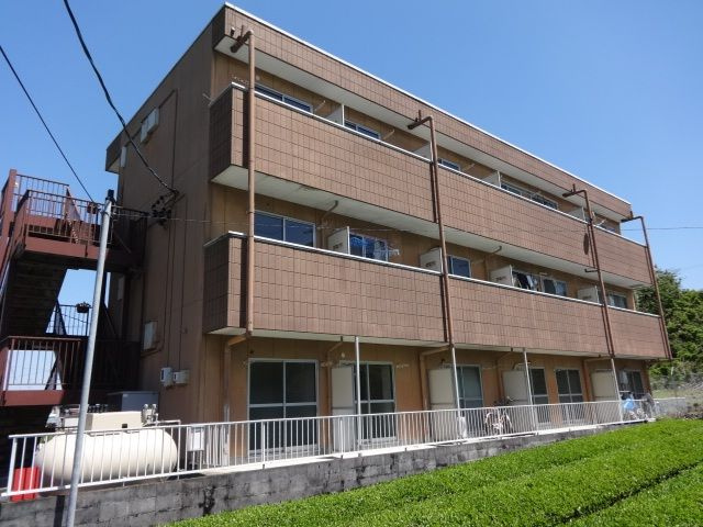 グリーンプラザ八木の外観