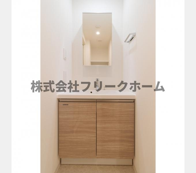 三鷹市下連雀４丁目の賃貸マンションの洗面所