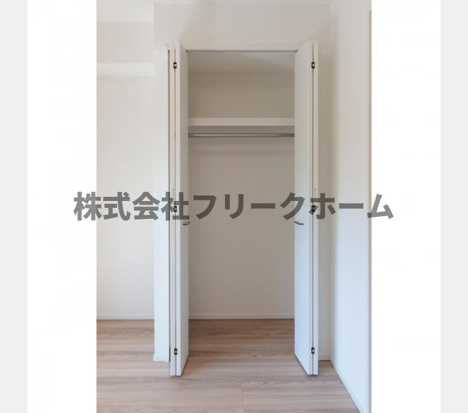 三鷹市下連雀４丁目の賃貸マンションの収納