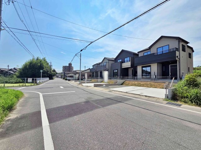 【前面道路含む現地写真】 | 大府市米田町4丁目　D号棟【仲介手数料0円】