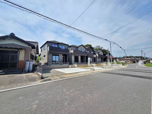 【前面道路含む現地写真】 | 大府市米田町4丁目　D号棟【仲介手数料0円】
