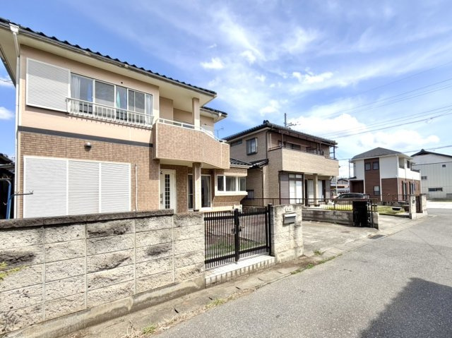 【中古戸建】藤岡市藤岡1期の外観|■外観|シンプルで洗練されたデザインは住まう人の色に染まり、個性を映し出します♪本日見学可能(*＾＾*)