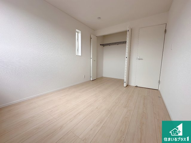 明石市大久保町谷八木　第6期　新築一戸建ての洋室|収納スペースが充実しているので子供の成長に合わせてたくさん収納ができます！家族構成に合わせた様々な活用ができる収納！