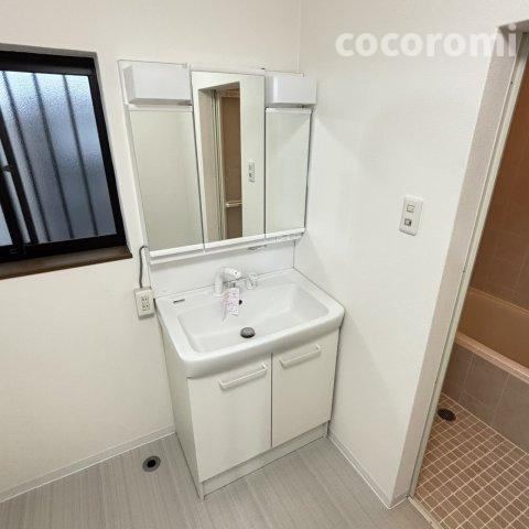 大利町リノベ戸建の洗面所