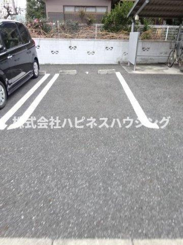 グランツ豊四季の駐車場