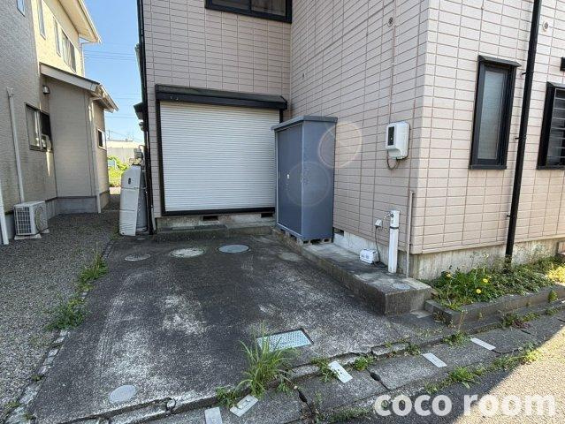 焼津市本中根借家の駐車場