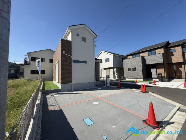 大磯町国府新宿第1期　新築戸建　全5棟5号棟の前面道路含む現地写真