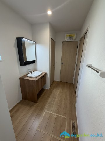 大磯町国府新宿第1期　新築戸建　全5棟5号棟の脱衣所