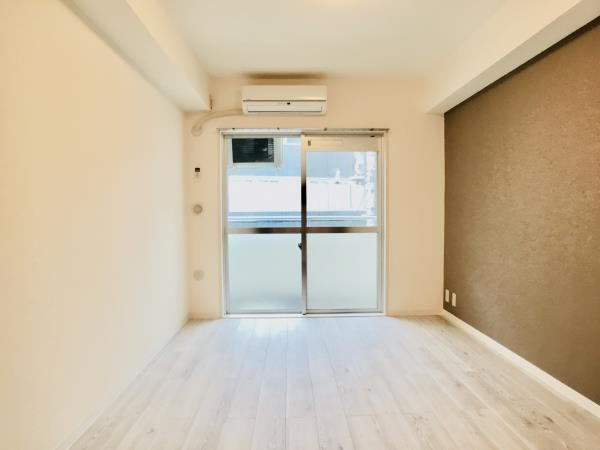 ニューハイム早稲田の居間・リビング