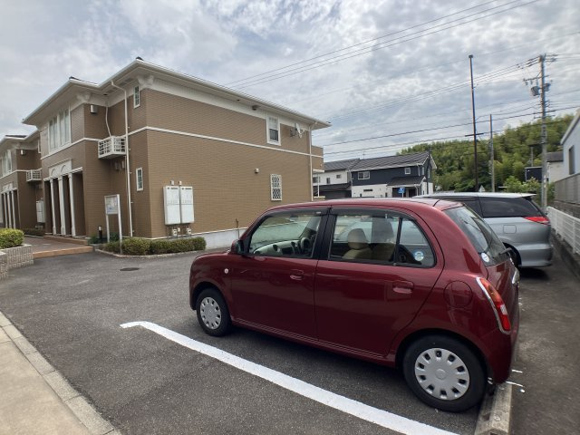 エアリーヒルⅠの駐車場