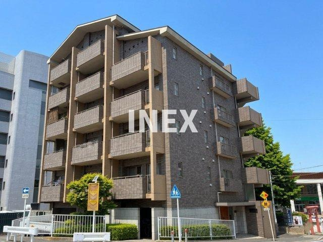 横浜市西区岡野２丁目の賃貸マンションの外観