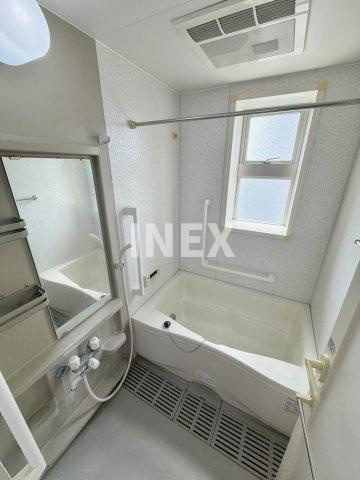 横浜市西区岡野２丁目の賃貸マンションの浴室