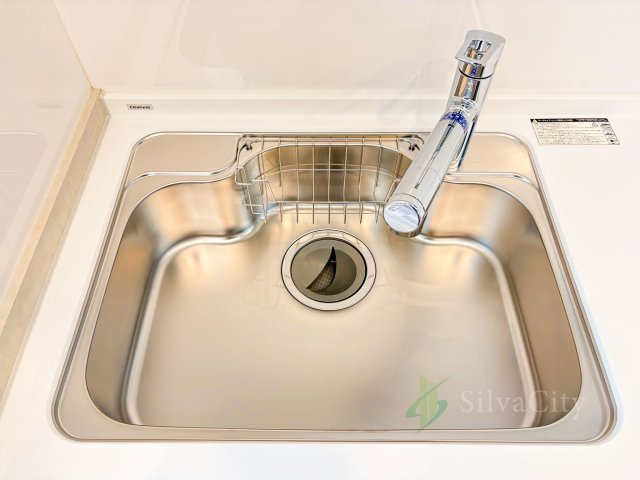 ミニカムマンションのキッチン|シンク浄水機能付き