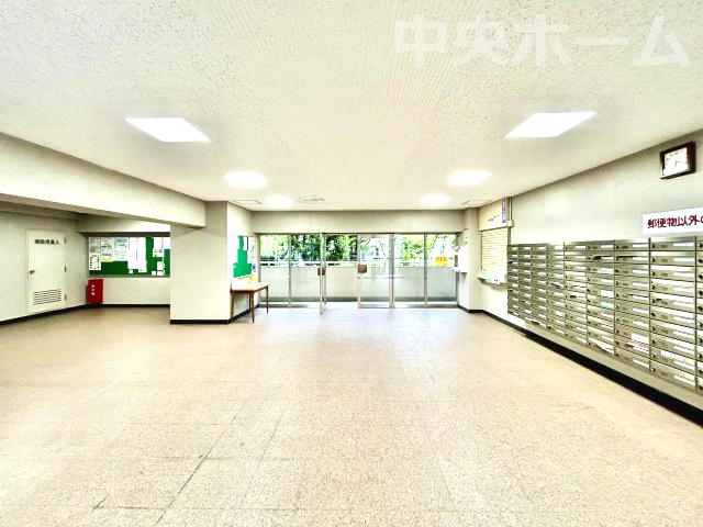 牡丹町住宅のエントランス|エントランス