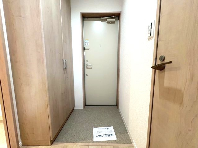 エレガンス藤井寺の玄関