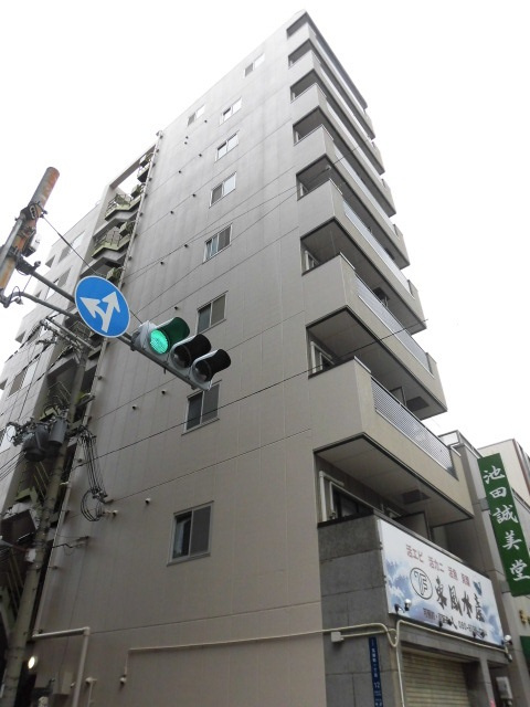大阪市中央区瓦屋町１丁目の賃貸マンションの外観