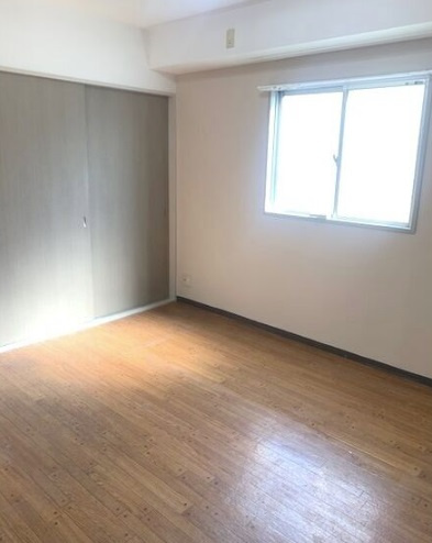 大阪市中央区瓦屋町１丁目の賃貸マンションの居間・リビング