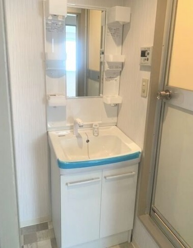 大阪市中央区瓦屋町１丁目の賃貸マンションの洗面所