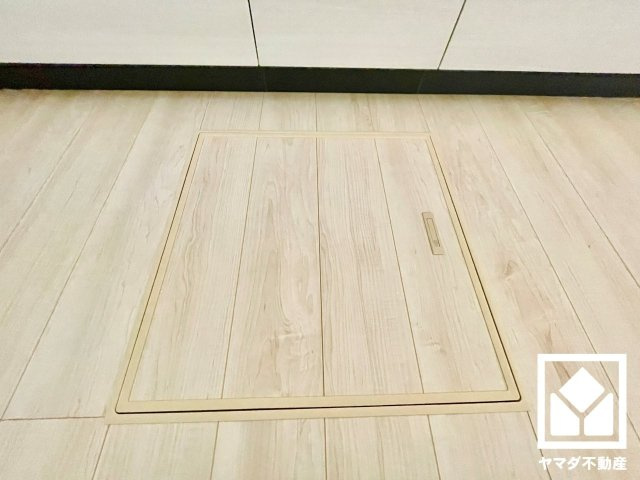 伏見区羽束師菱川町　第1　6号棟の収納