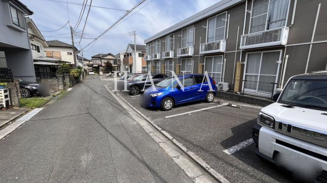 レオパレスソレーユの駐車場
