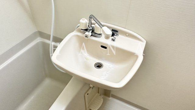 レオパレスソレーユの洗面所