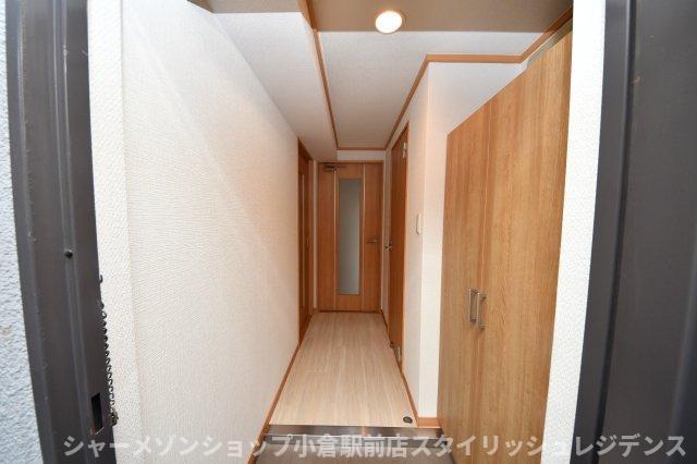 フェルト727の玄関