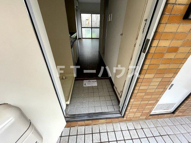 ダイアパレス京成大久保の玄関