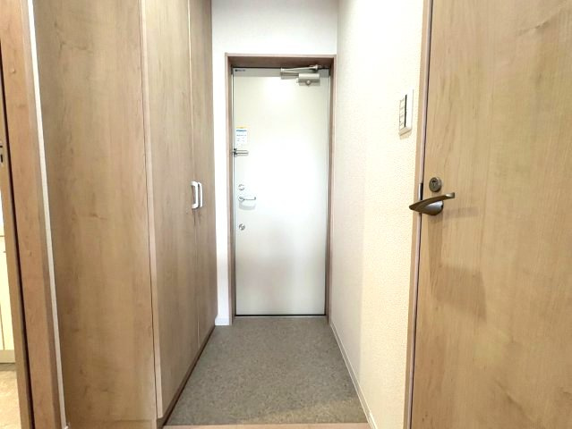 エレガンス藤井寺の玄関