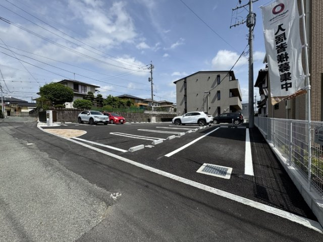 D－ROOM清水新地の駐車場