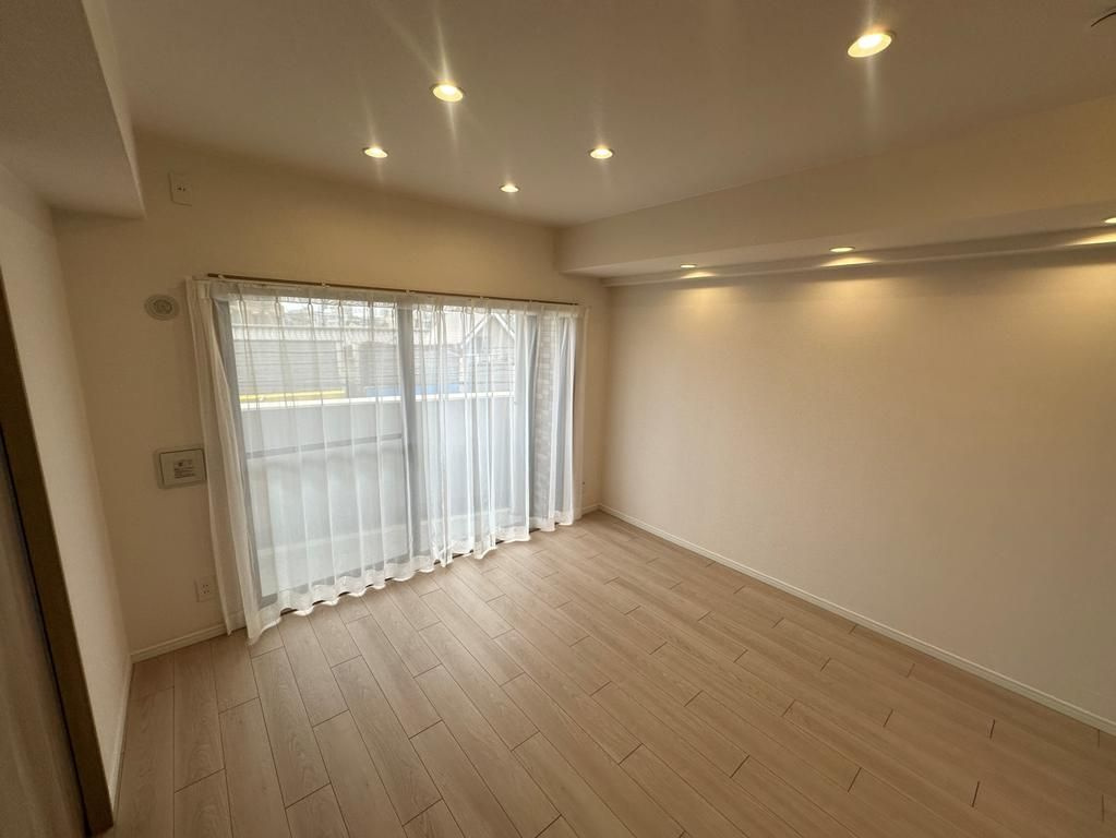 三鷹市下連雀４丁目の中古マンションの居間・リビング