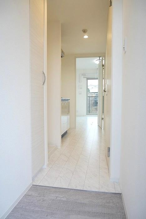 ラフィスタ鷺沼（南棟）の玄関